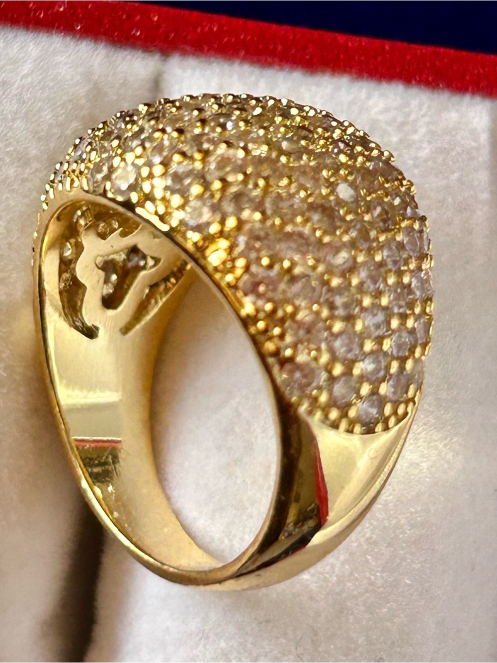 Elegant Gold tone Pavé Ring - Women Jewelry - Picture 4 of 6